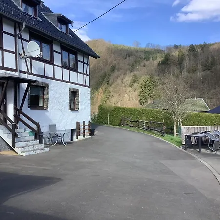 شقة Berg Blick Eifler Modern Restauriert سيمراث