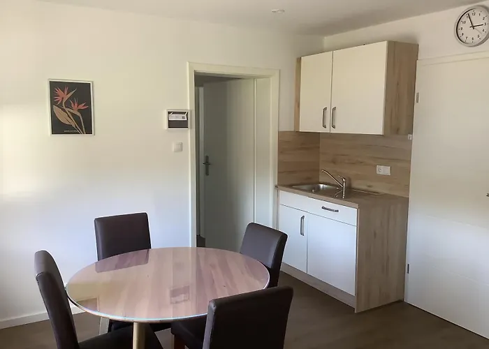 Διαμέρισμα Berg Blick Eifler Modern Restauriert Simmerath